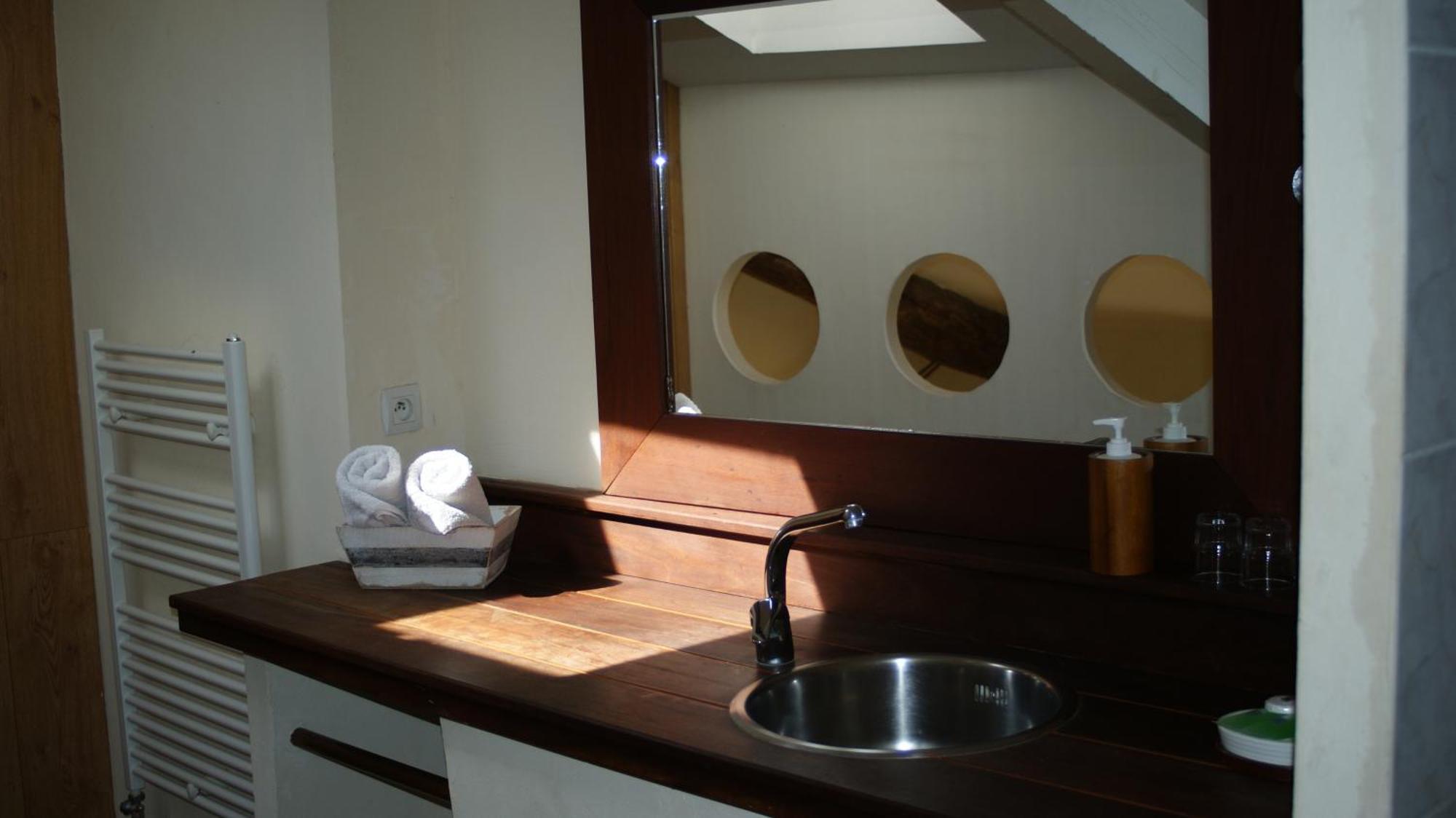 Demeure De Digoine "Chambre D'Hotes" Bourg-Saint-Andéol Kültér fotó